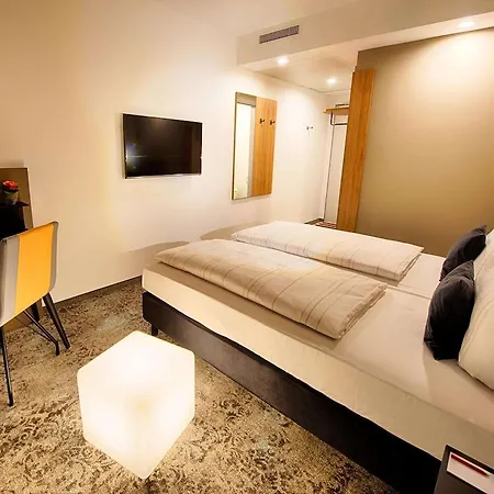Loginn Hotel 3*